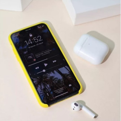 Безпровідні навушники Apple AirPods Air2 with Charging Case